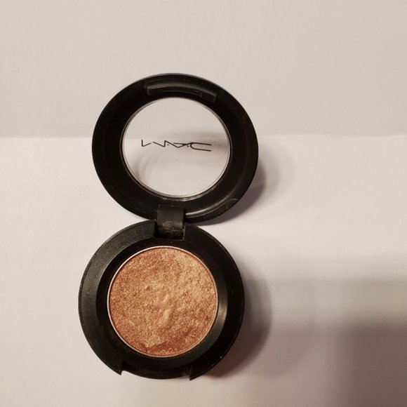 Mac All That Glitters Eyeshadow - Picture 6 of 7